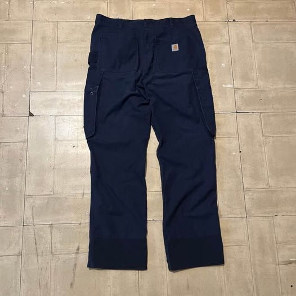 Carhartt navy cargo pants size 10 short fit and a white inner lining (35x30)
